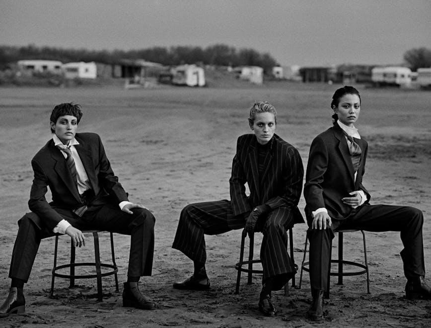 Alexandra Carlsson, Beri Smither, Harue Miyamoto Beaduc in Emporio Armani - by Peter Lindbergh -1993