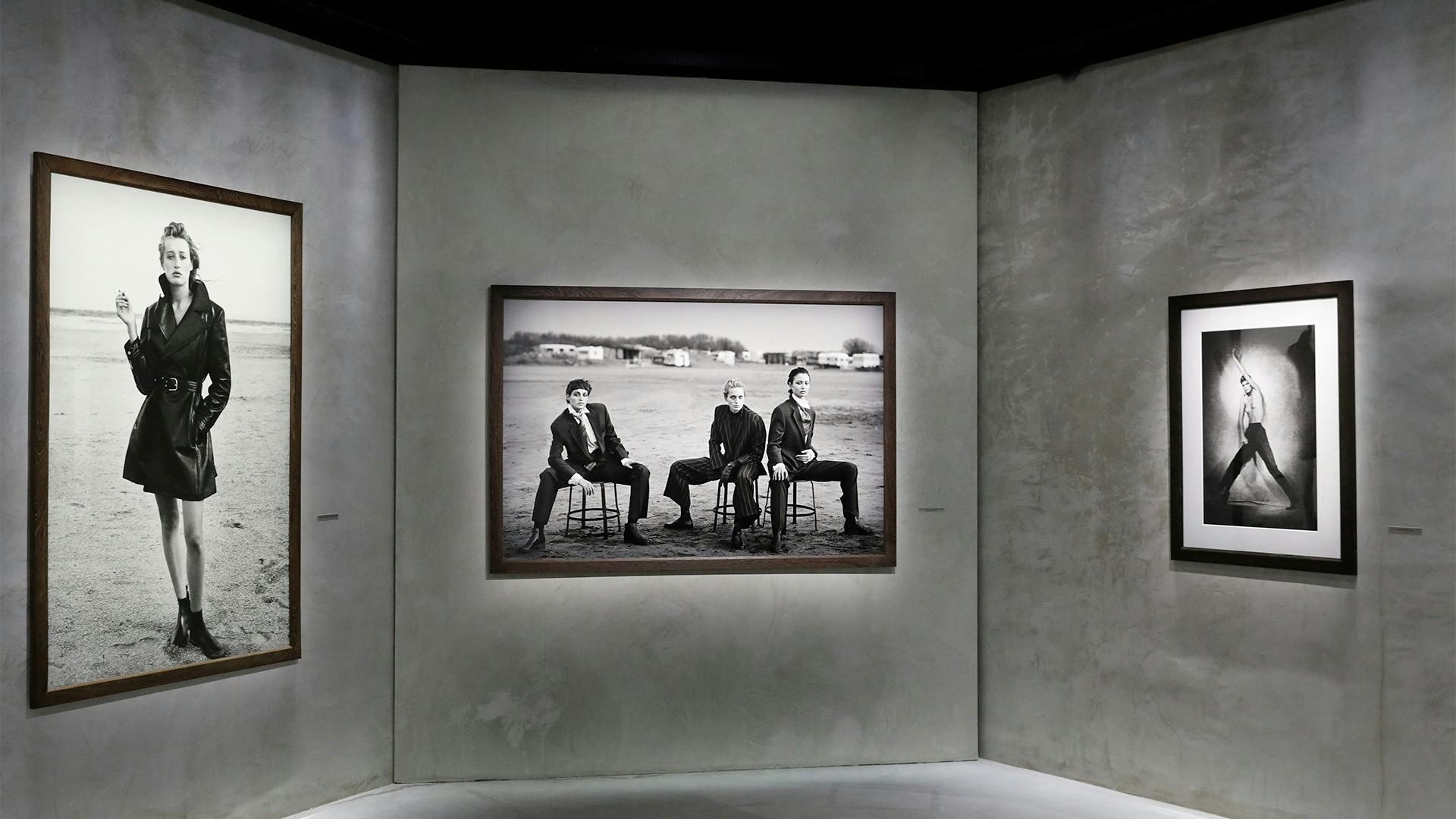 Foto della mostra "Heimat. A Sense of Belonging" su Peter Lindbergh all'Armani/Silos