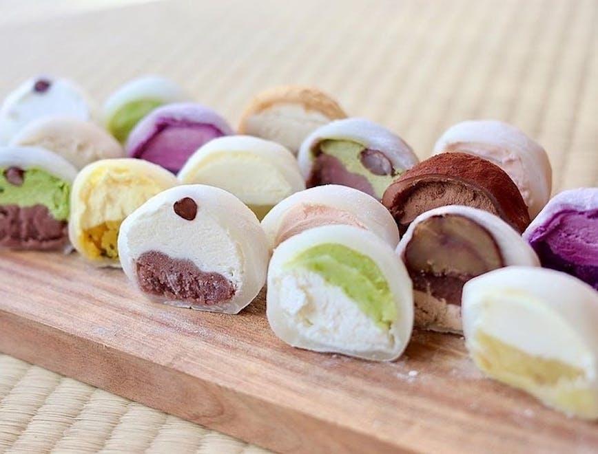 Nella foto la ricetta dei mochi di gelato 