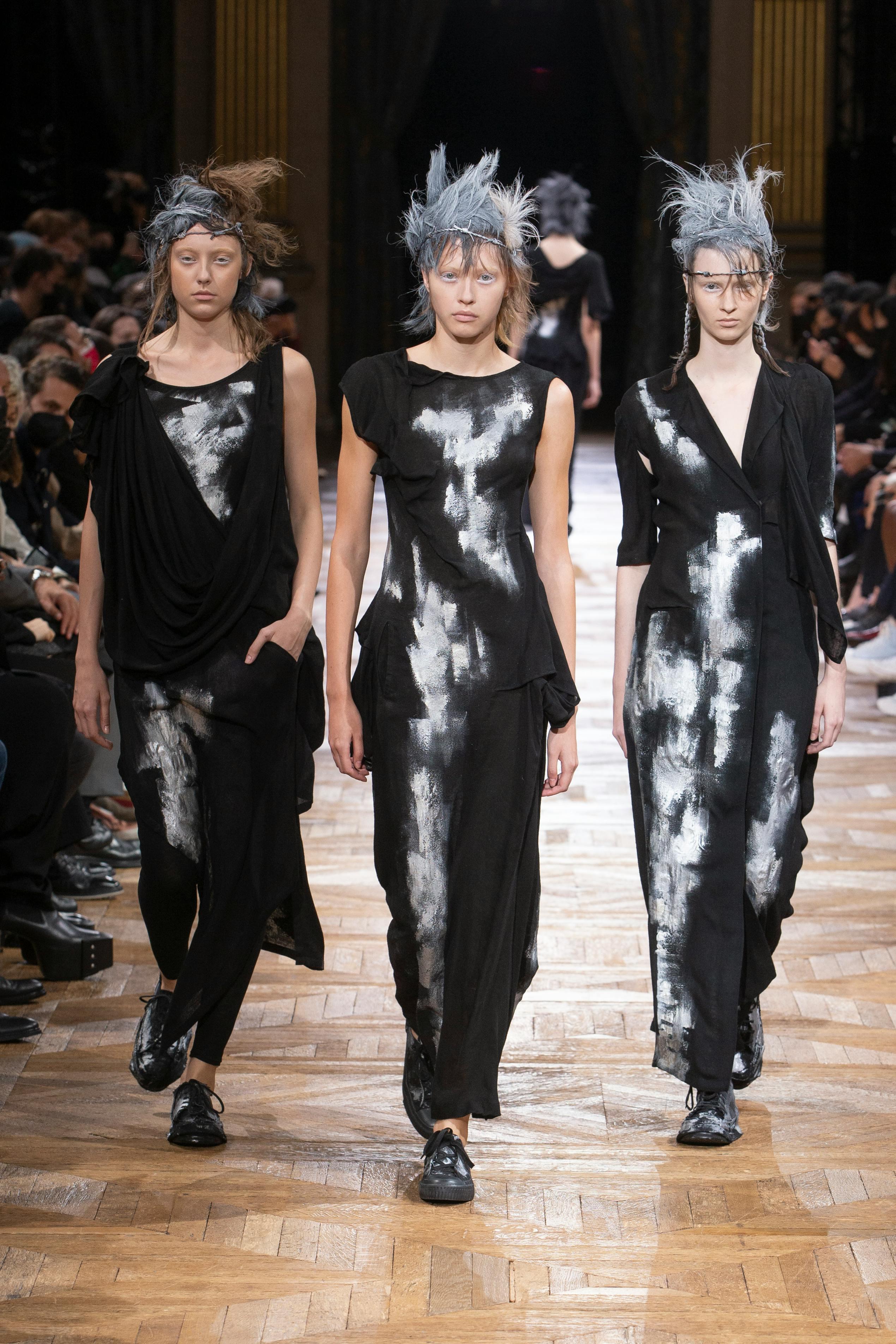 Yohji Yamamoto Spring Summer 22 Paris FW