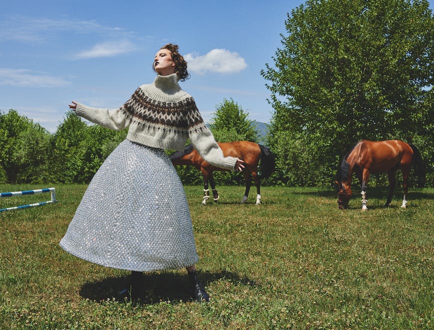 Turtleneck di lana, gonna ricamata "Teen Crino" e anfibi, CELINE BY HEDI SLIMANE.