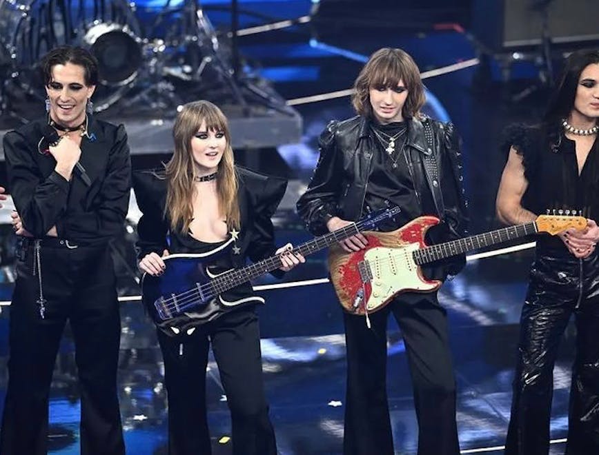 In foto uno scatto dei Maneskin alla prima serata del Festival di Sanremo 2022 in Gucci