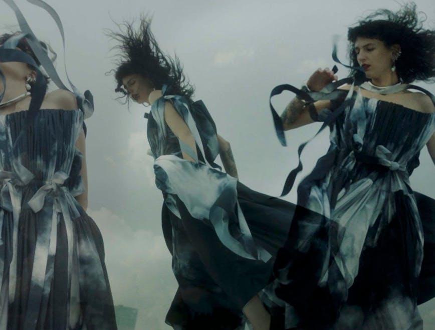 Un frame del video "Storm Chasing" di Alexander McQueen