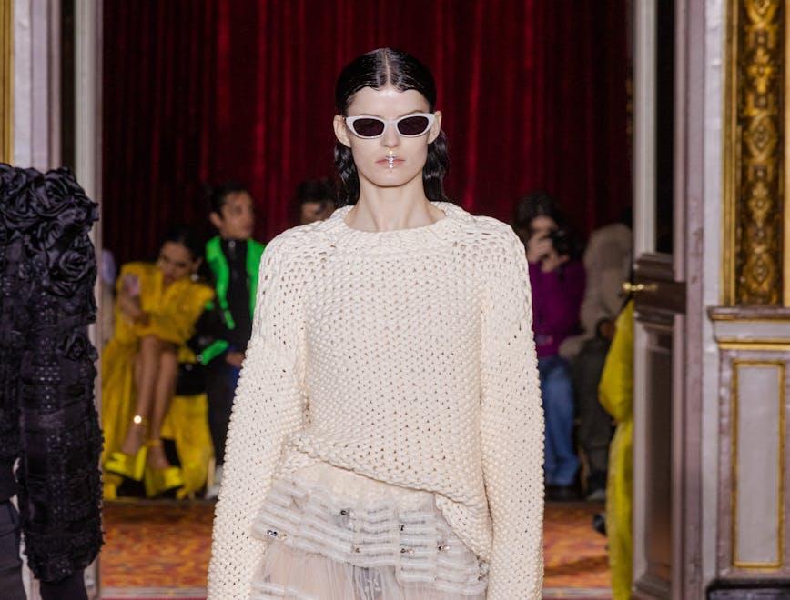 In foto un look della sfilata Koché uomo donna Autunno Inverno 2022-23.