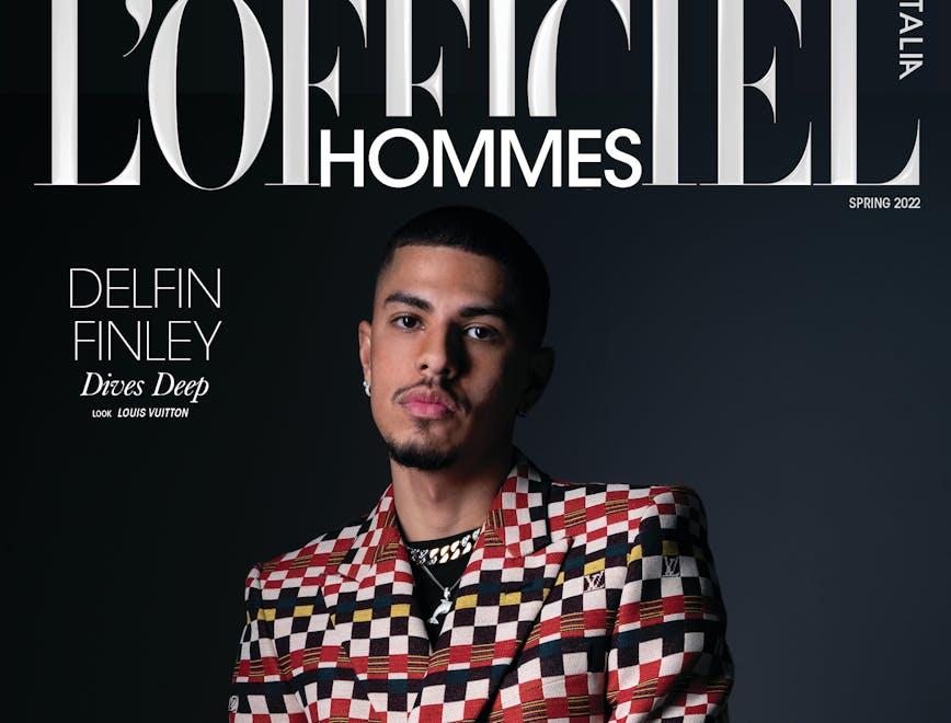 Delfin Finley in cover indossa cappotto a vestaglia e catena, LOUIS VUITTON; guanti, HANDSOME STOCKHOLM.