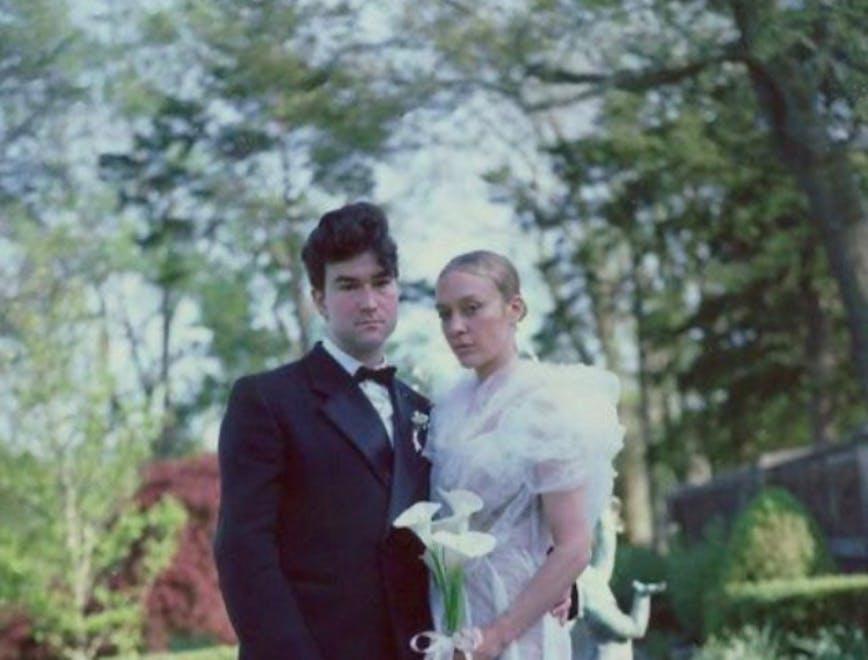 Chloë Sevigny e il marito Sinisa Mackovic al loro matrimonio a New York.