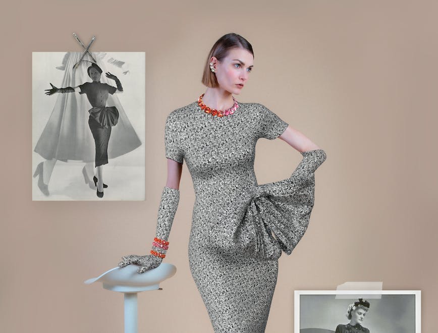 L'abito L’OFFICIEL X DRESSX di questa pagina nasce da un clash digitale tra, dall'alto in senso orario, un look di CHRISTIAN DIOR del 1947 (L'OFFICIEL n° 307), una creazione di CRISTÓBAL BALENCIAGA del 1938 (L'OFFICIEL n° 206) e un ensemble di JEANNE LANVIN del 1922 (L'OFFICIEL n° 10). Earclip, collana e bracciali "Millenia", SWAROVSKI.