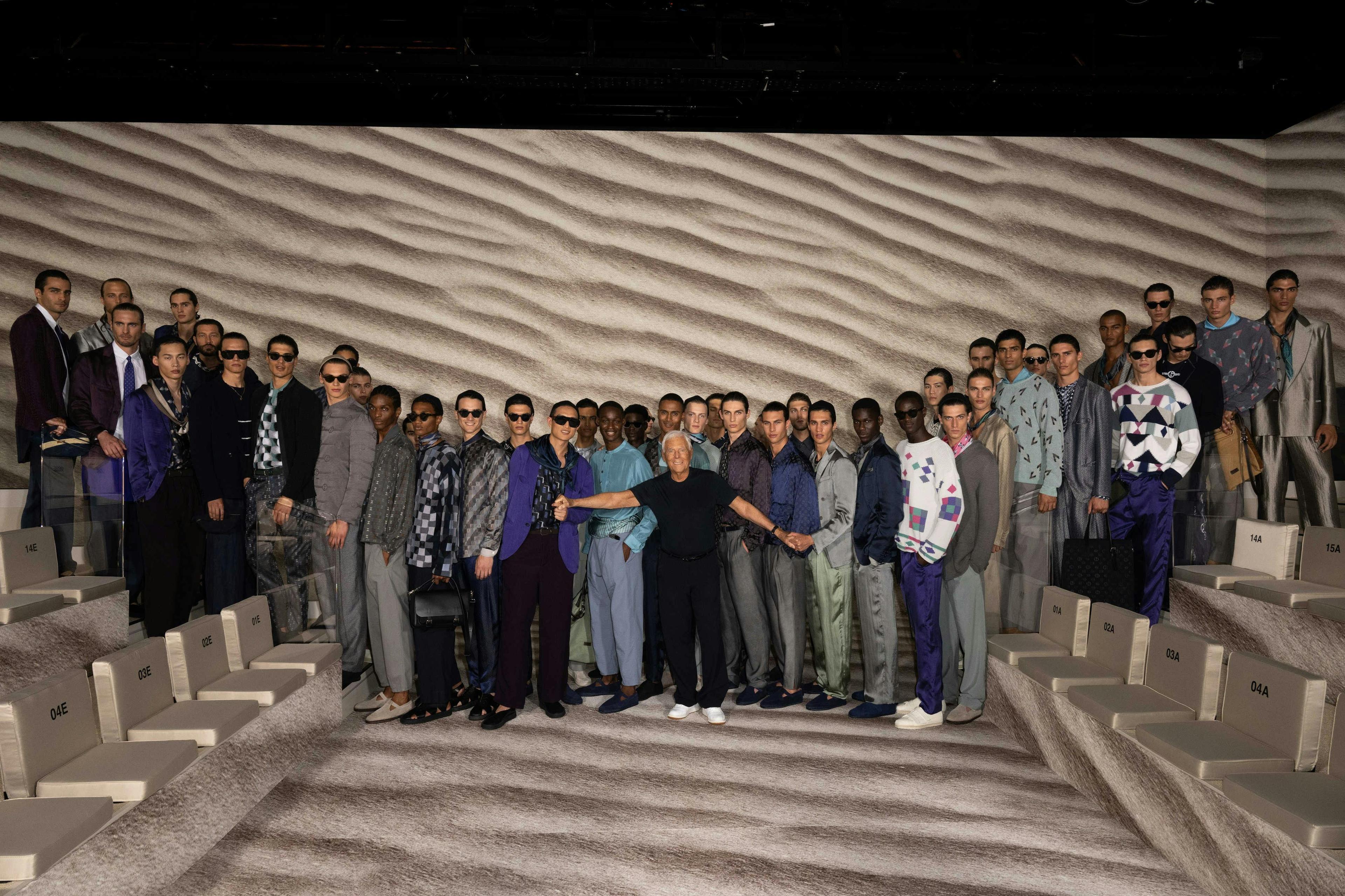 Giorgio Armani la sfilata uomo primavera estate 2023 alla Milano Fashion Week