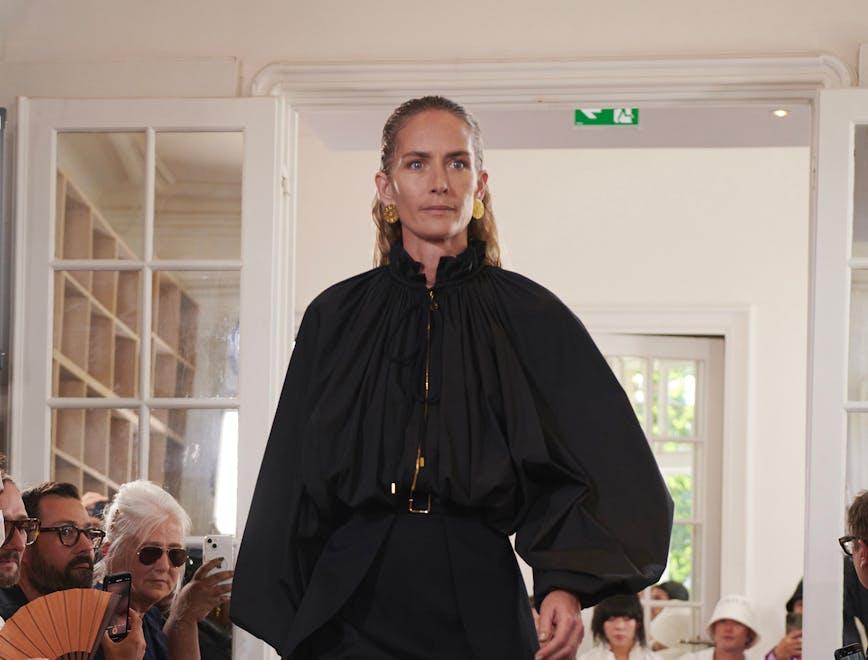 Un look della sfilata primavera estate 2023 di Patou.