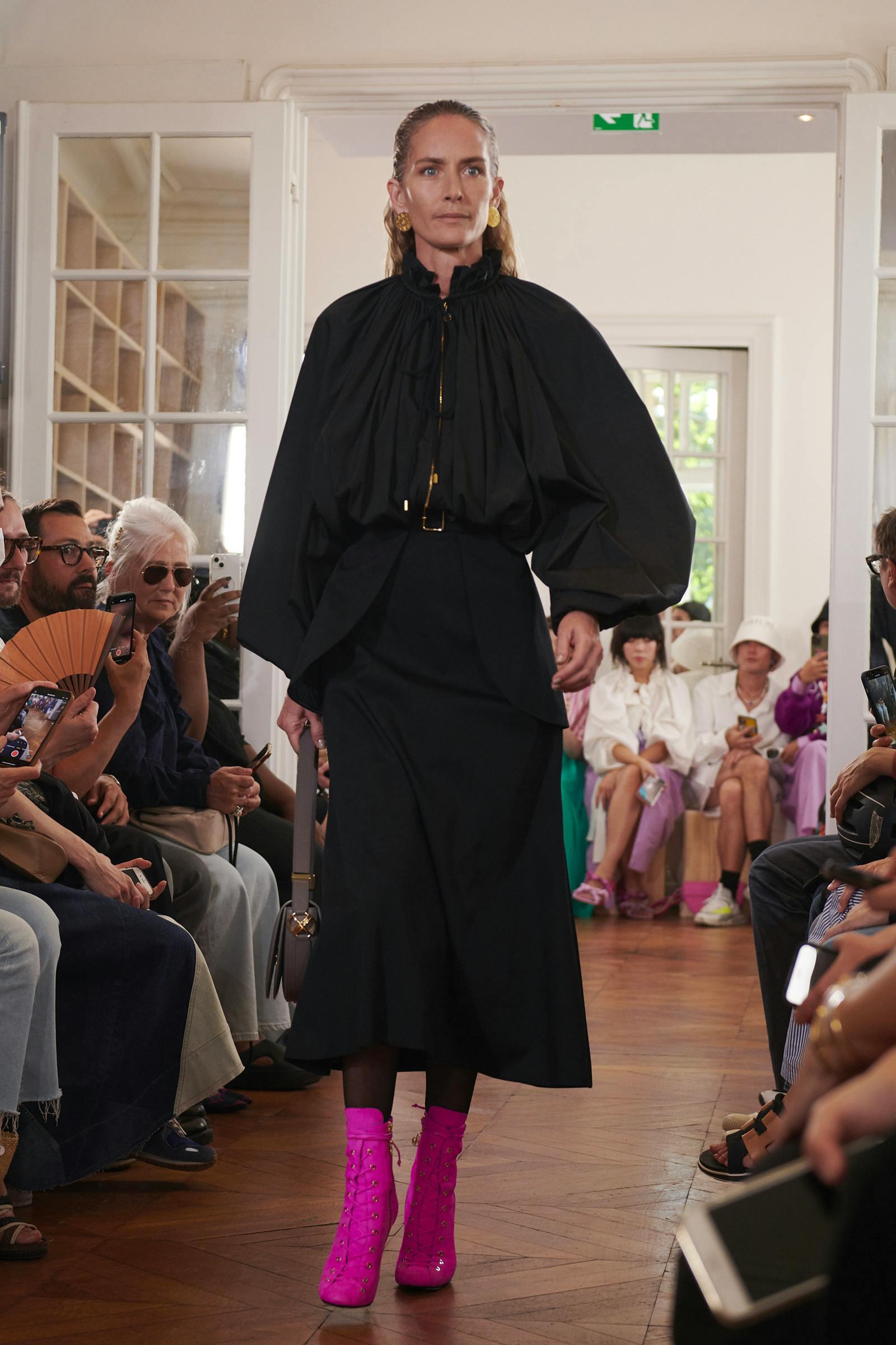 Un look della sfilata primavera estate 2023 di Patou.