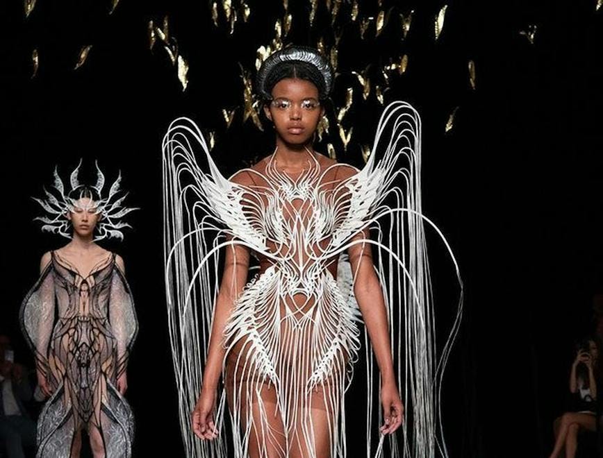 Iris Van Herpen la collezione Haute Couture Autunno Inverno 2022-23