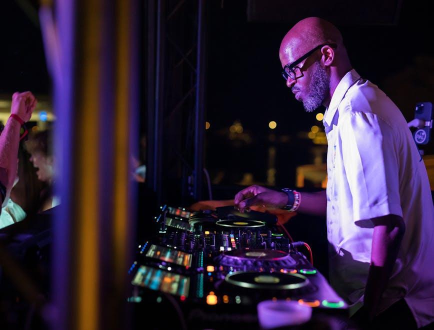 Black Coffee e la performance al Phi Beach