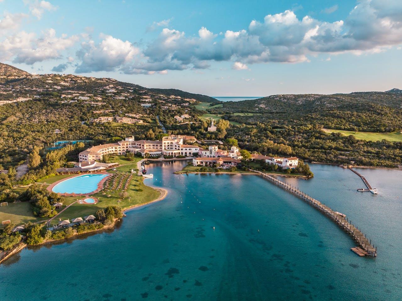 L'Hotel Cala di Volpe nella splendida cornice della Costa Smeralda