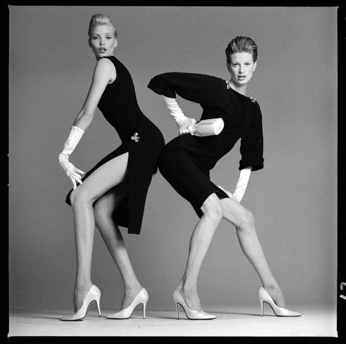 Nadja Auermann e Kristen McMenamy per Versace by Richard Avedon, 1995.