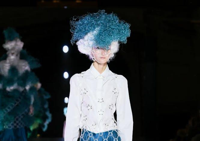 Alla Paris Fashion Week la sfilata primavera estate 2023 di Noir Kei Ninomiya.