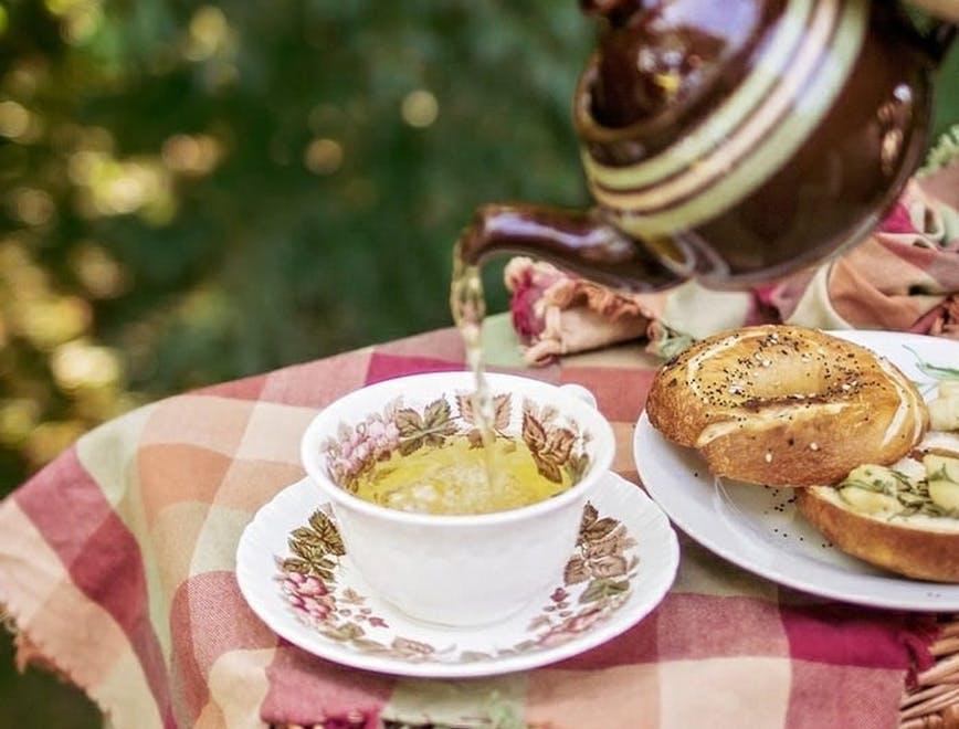 burger food bread pottery plant saucer