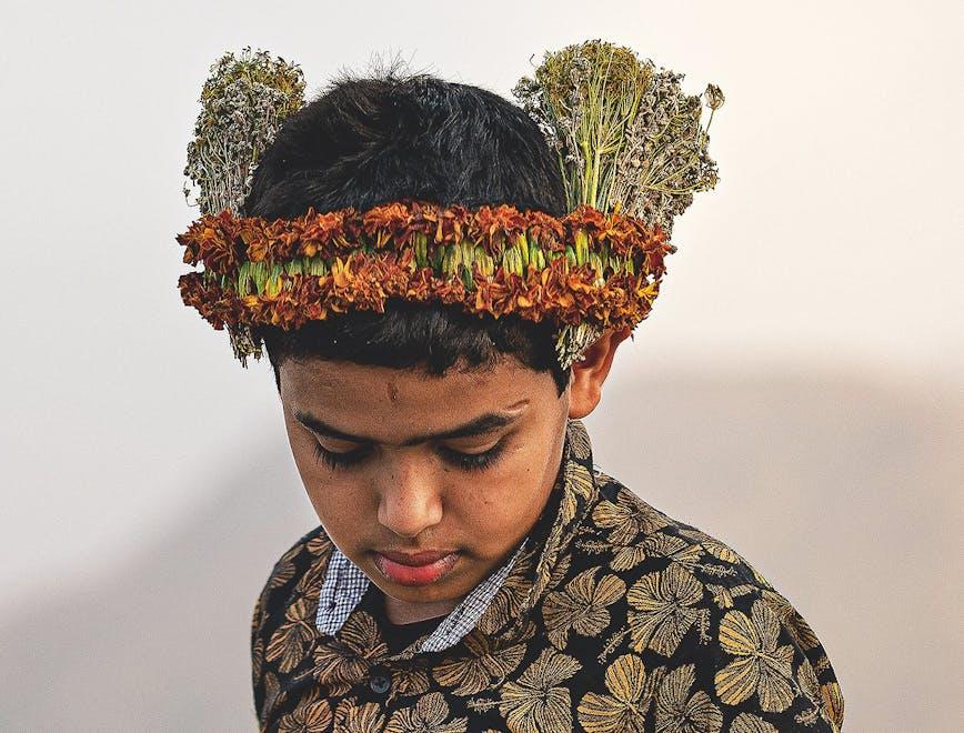 Flower Men, Bruno Doucey, fotografie di Laziz Hamani, Ibrahim Sarhan e Ziyad Alarfaj / Image Courtesy ASSOULINE