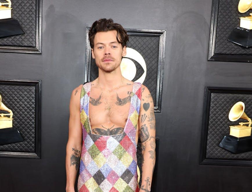 Harry Styles sul red carpet dei Grammy Awards 2023 in EgonLab (Foto Getty Images).