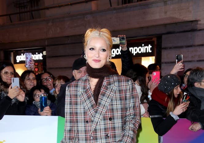 Levante in Etro sul Green Carpet di Sanremo 2023( foto Getty Images).