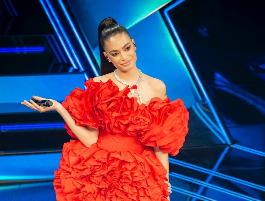 Elodie in Giambattista Valli (Getty Images)