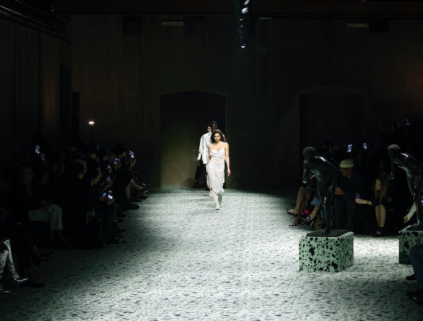 Bottega Veneta la sfilata donna e uomo autunno inverno 2023-24