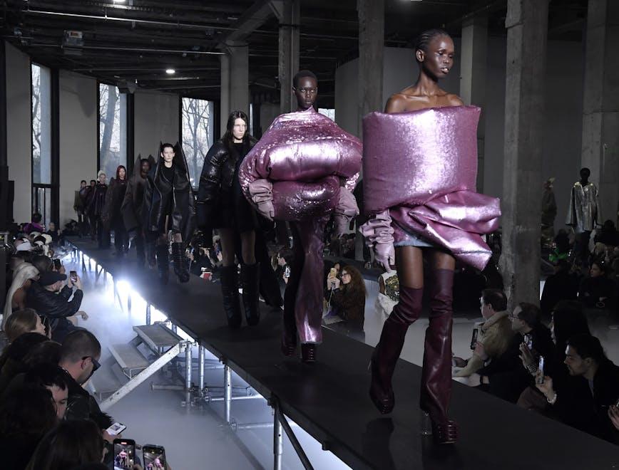 La sfilata autunno inverno 2023-24 di Rick Owens alla Paris Fashion Week(Getty Images)