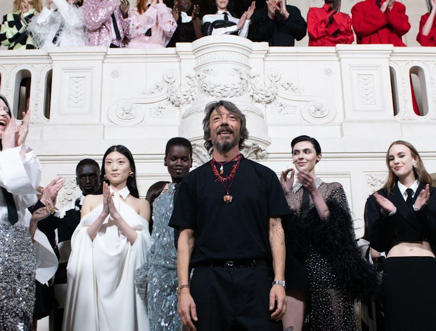 Il finale della sfilata Valentino Black Tie