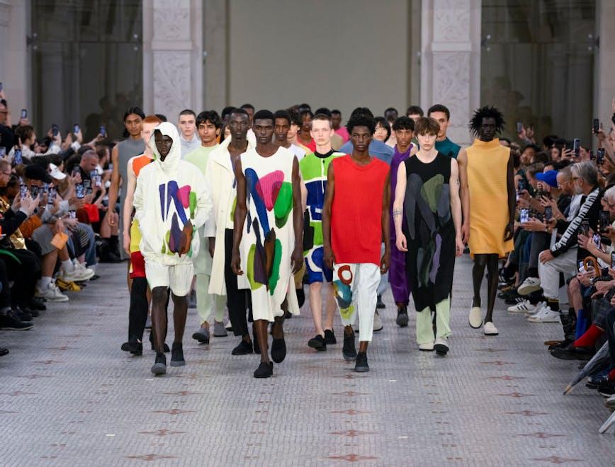 Homme Plissé Issey Miyake collezione primavera estate 2024 (Getty Images)