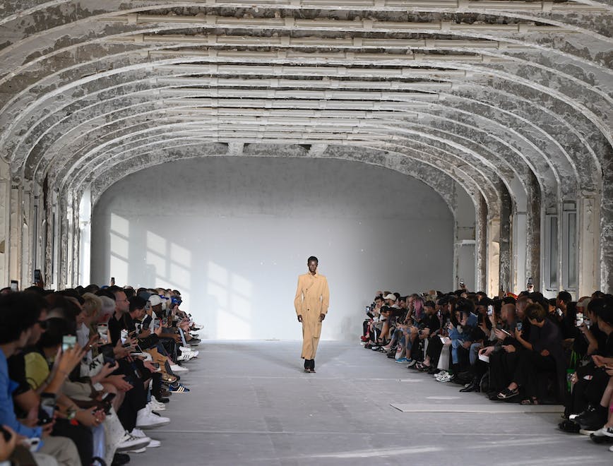 Dries Van Noten la sfilata uomo primavera estate 2024