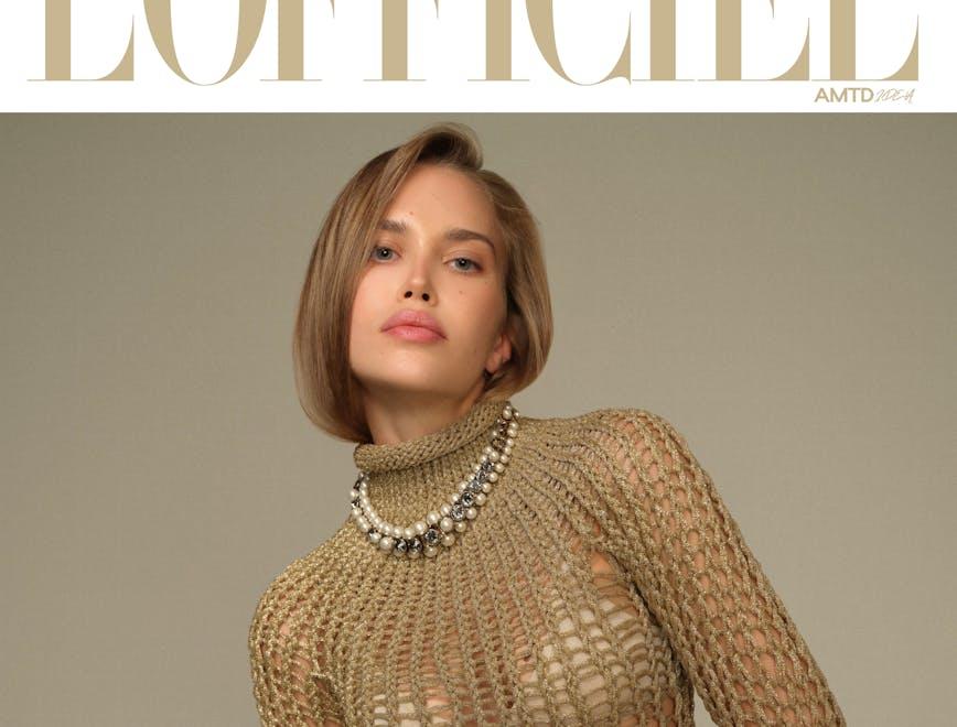 Arina Maksimova in cover indossa un look, DIOR.