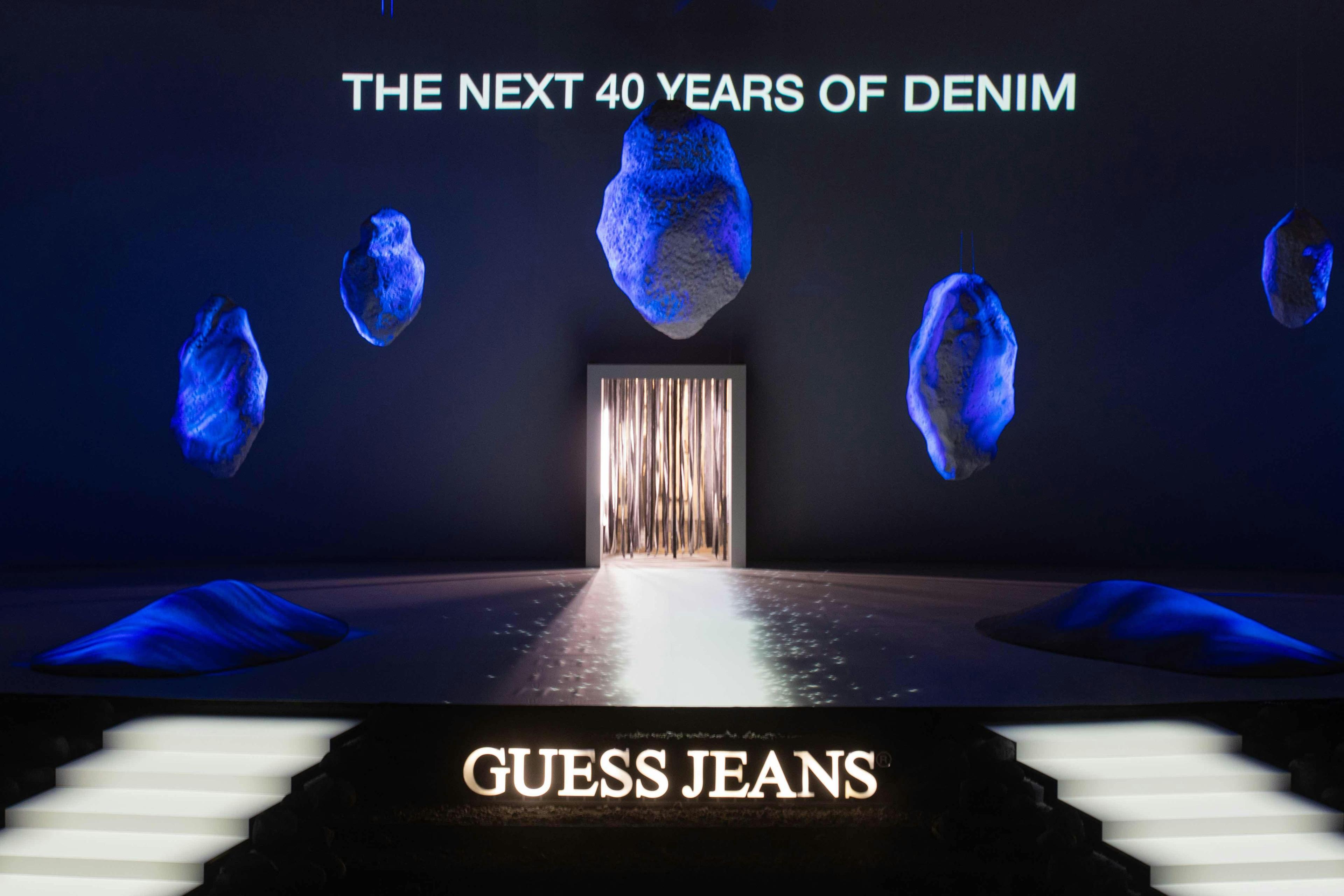 Guess Jeans, la mostra al Teatro del Maggio in occasione di Pitti Uomo 105 (Courtesy of Guess)