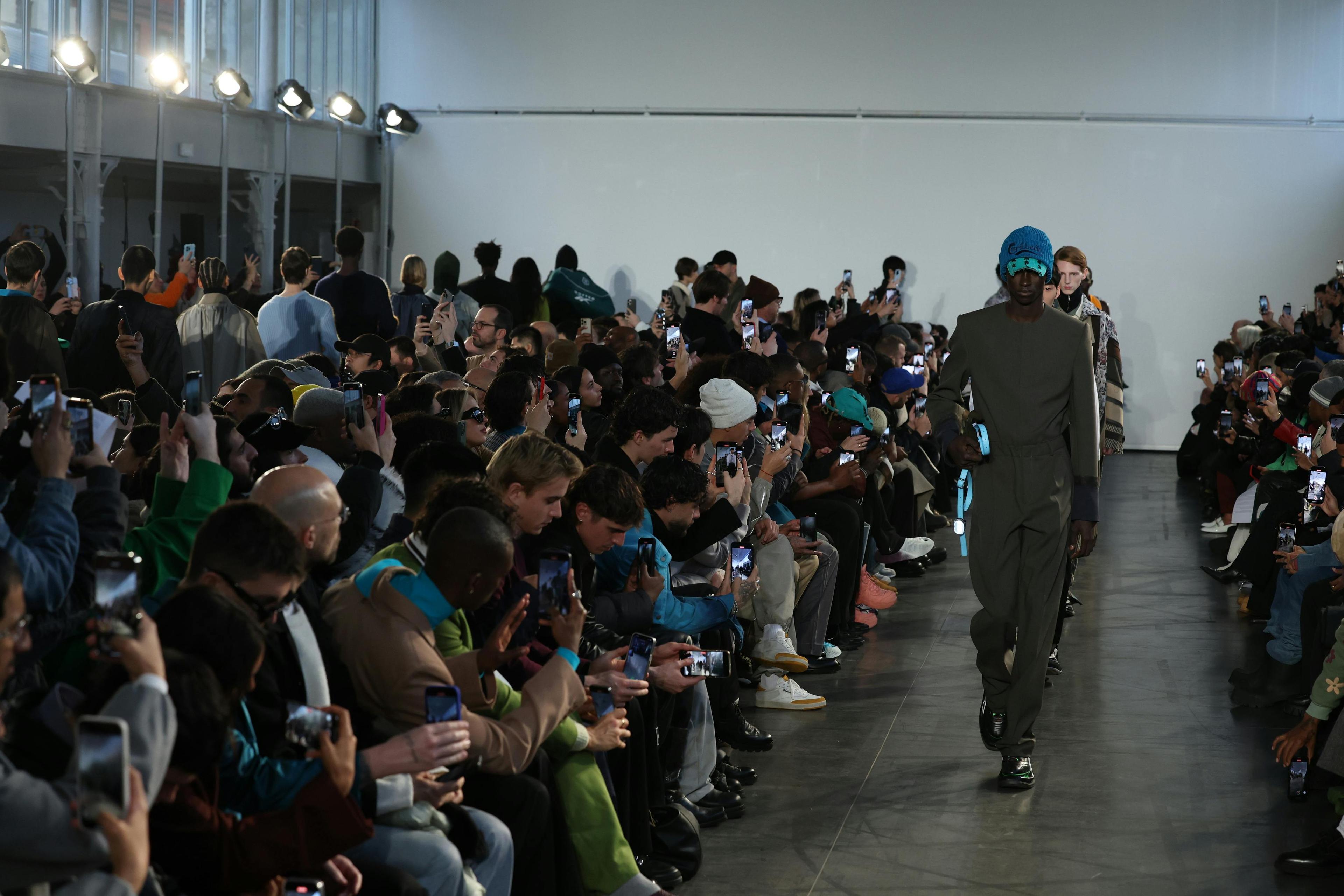 Botter la sfilata uomo autunno inverno 2024-25 alla Paris Fashion Week