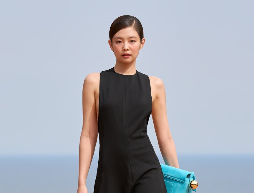 Jennie Kim delle Blackpink ha chiuso la sfilata ready-to-wear autunno inverno 2024 di Jacquemus a Capri (Courtesy Jacquemus)