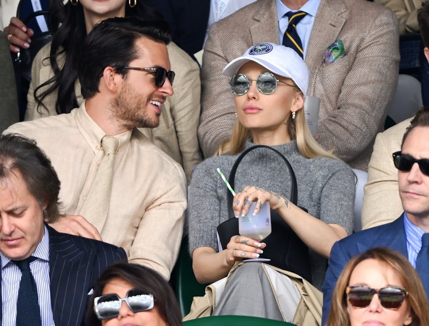 Ariana Grande e Jonathan Bailey (Getty Images)