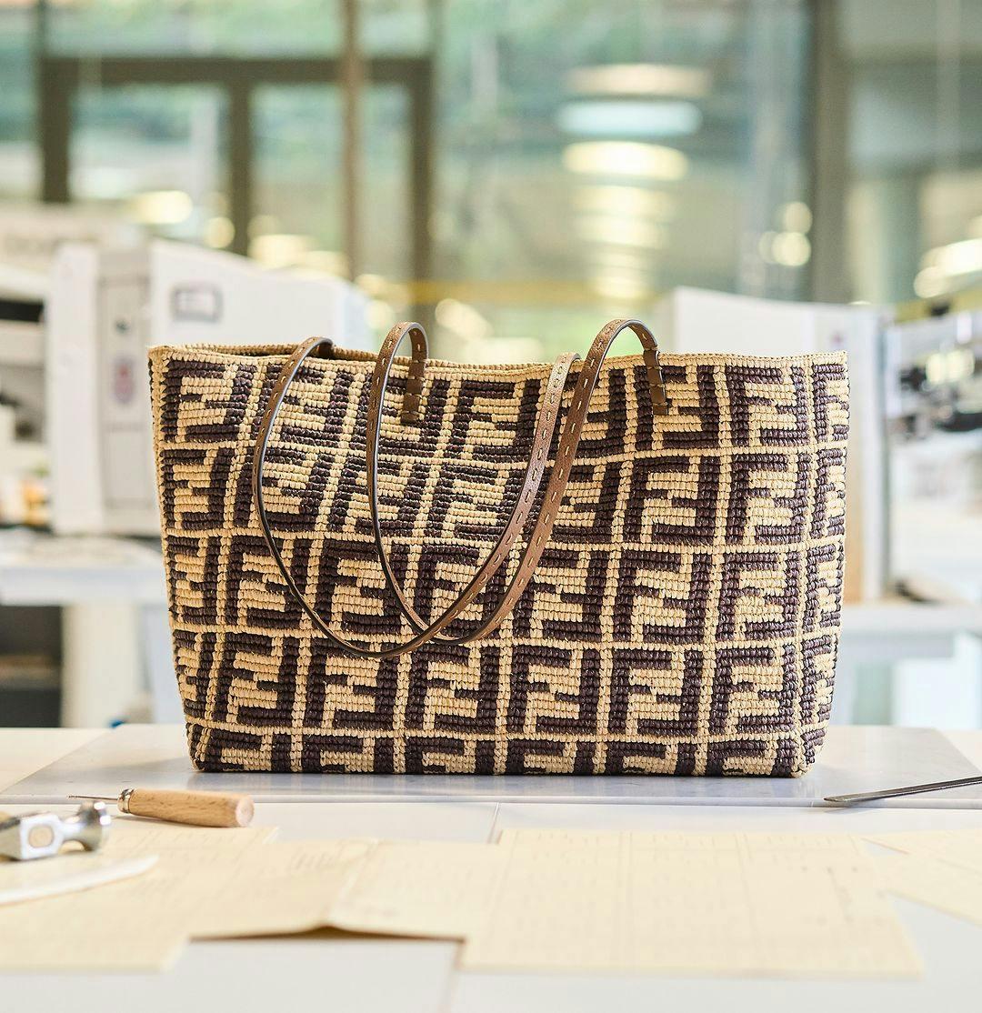 La Roll Bag di Fendi realizzata in collaborazione con Made For A Woman