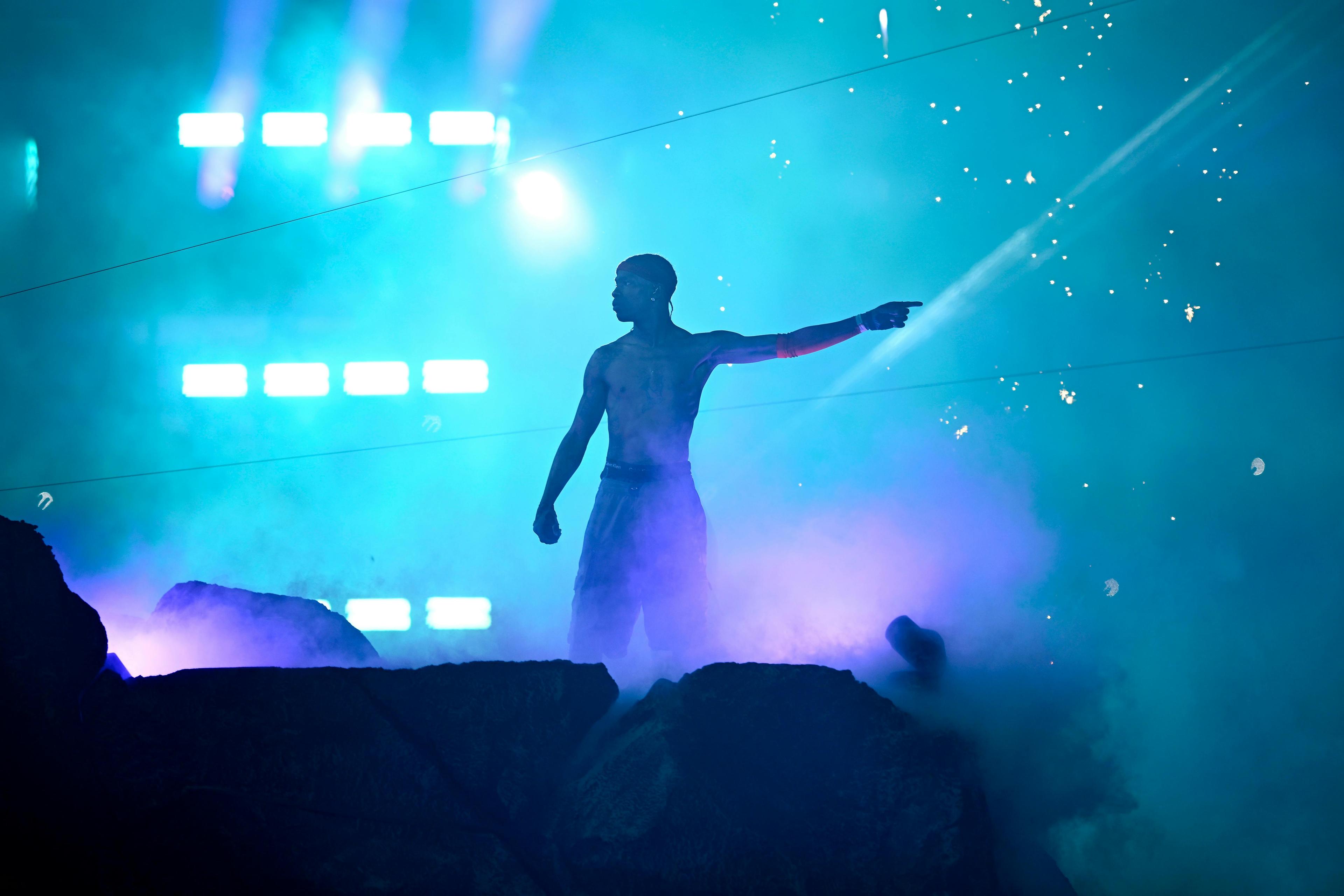 Travis Scott sul palco dello show Utopia – Circus Maximus World Tour, adesso in giro per l'Europa. Courtesy Getty