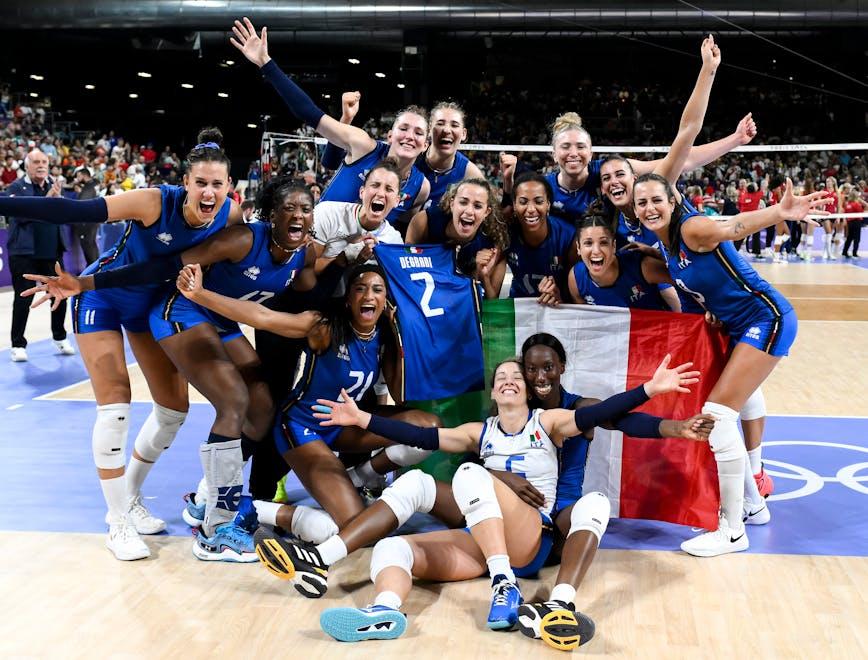 team mates victory paris 2024 olympic games paris 2024 olympic games paola ogechi egonu players paris2024 myriam fatime sylla volley oghosasere loveth omoruyi caterina chiara bosetti final xxxiii olympic games volleyball paris footwear shoe wristwatch people person celebrating adult female woman necklace