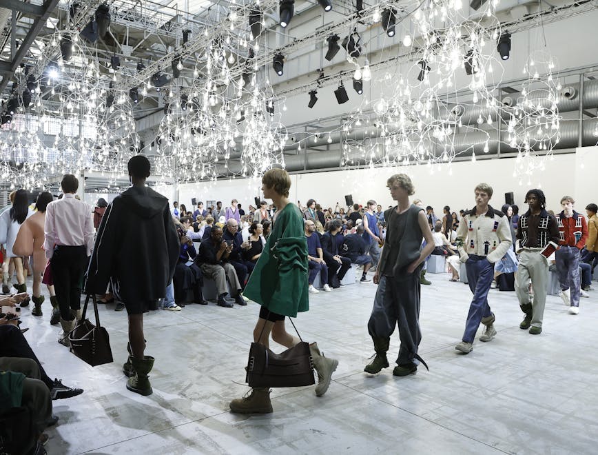 La sfialta uomo primavera estate 2025 di JW Anderson (Getty Images)